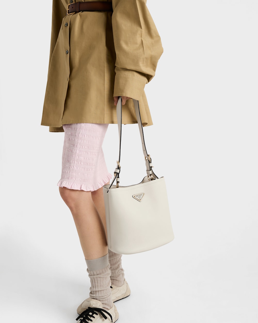 Medium Leather Bag - Image 8